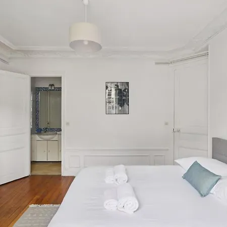 Montmartre - Fully Equipped Mobility Lease